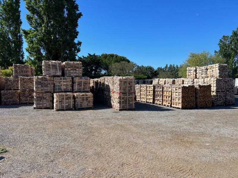 Servi Bois, drive et livraison à Puyricard, bois de chauffage, granulés de bois et buches densifiées