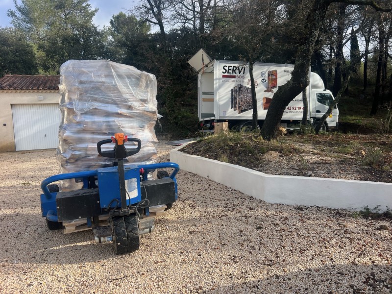 Livraison de bois de chauffage énergie au THOLONET