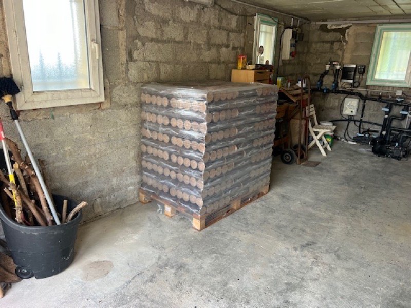 Livraison de bois compressé sur palette livré à Septèmes, Bouc bel Air et Luynes