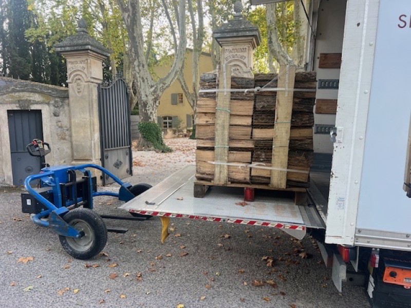 Livraison de bois de chauffage  sur palette à Charleval