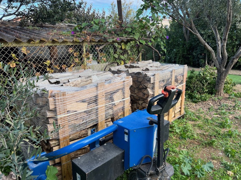 Vente et livraison de bois de chauffage sur palette à La Ciotat et Ceyreste