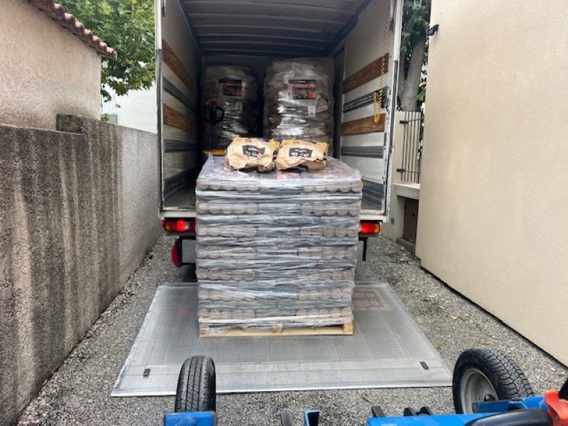 Bûches compressées livrées à domicile