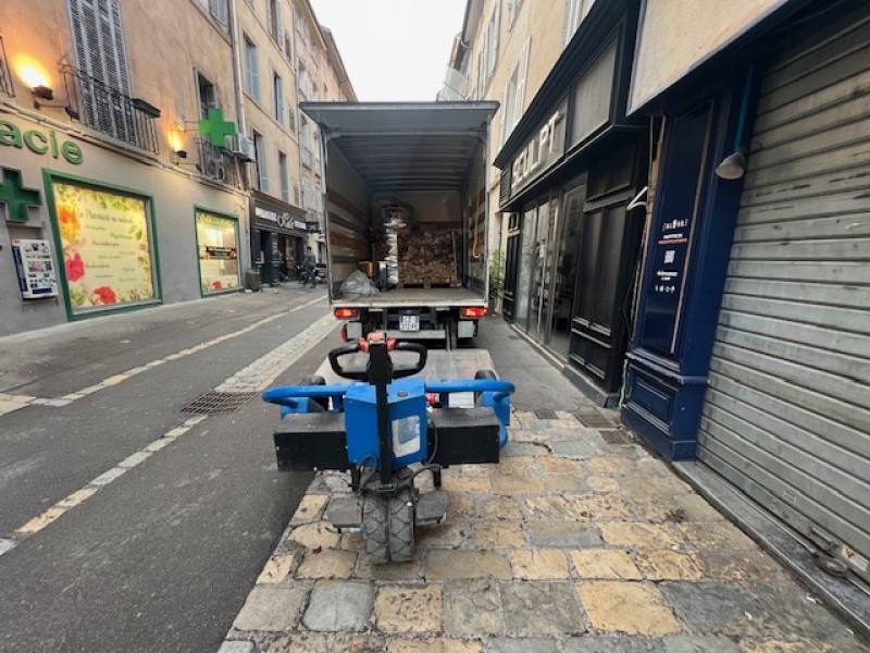 Bois de Cuisson pour pizzeria livré au Café Restaurant Forbin à Aix en Provence 