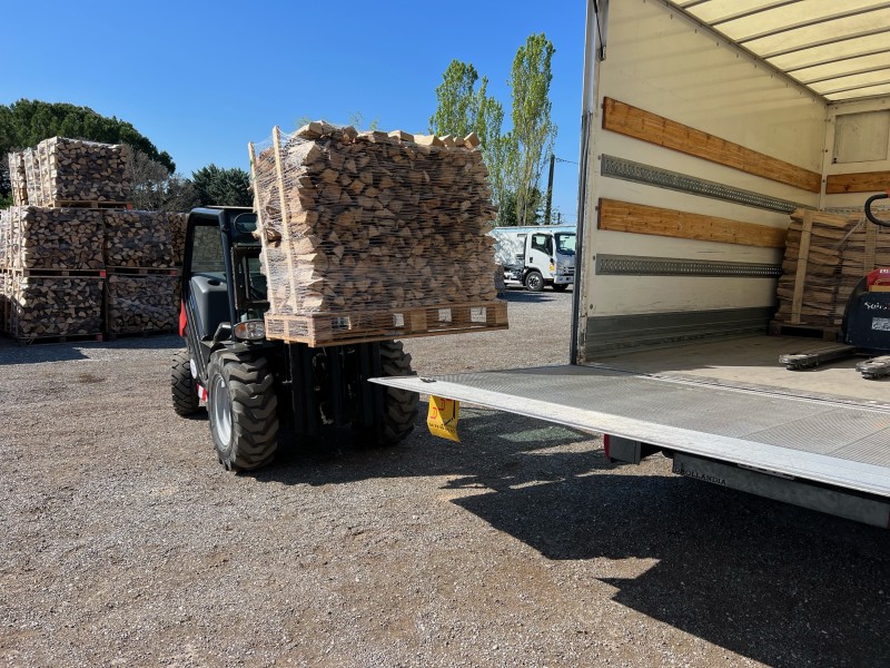 Servi Bois, fournisseur de bois de chauffage pour les particuliers et les professionnels des Bouches du Rhône et régions voisines