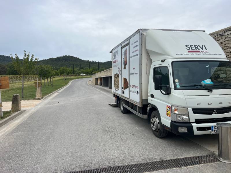 livraison de bois cuisson château La Coste