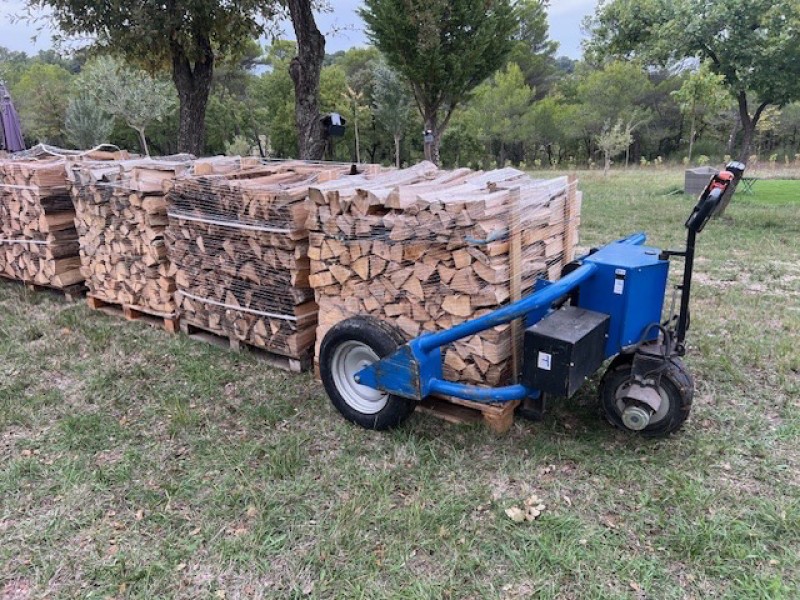 Livraison de bois de chauffage sur palette recyclée