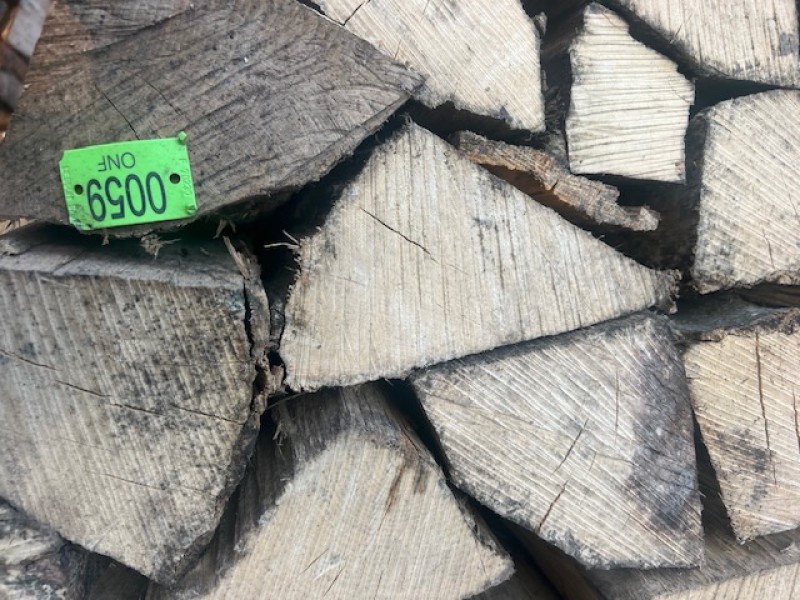 Bois de chauffage de qualité livré à Sausset les Pins