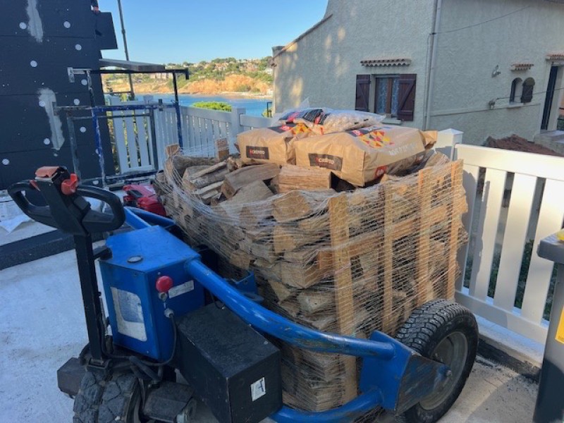 Livraison à Marignane de bois de chauffage sec sur palette