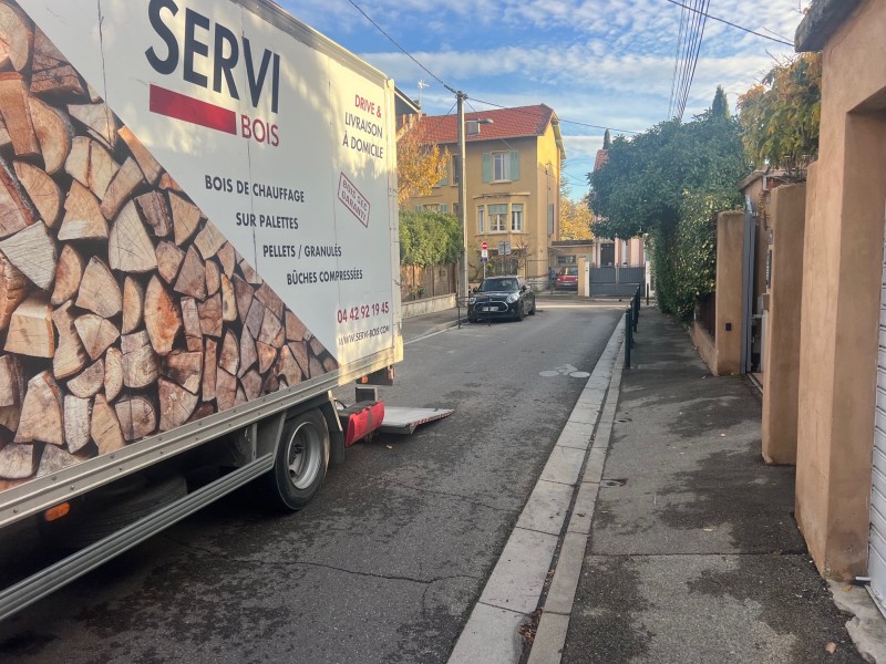 Livraison de bois de chauffage à SENAS