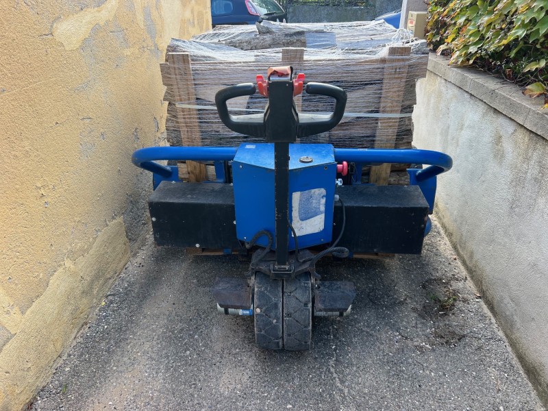 Livraison de bois de chauffage rangé sur palette à La Ciotat et Ceyreste