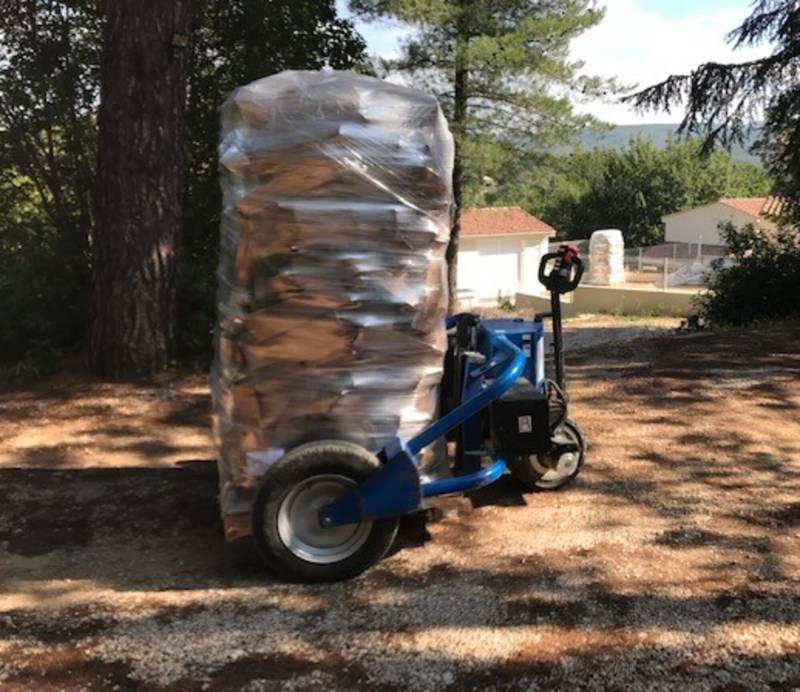 Livraison à domicuile de bois sur palette à Lambesc